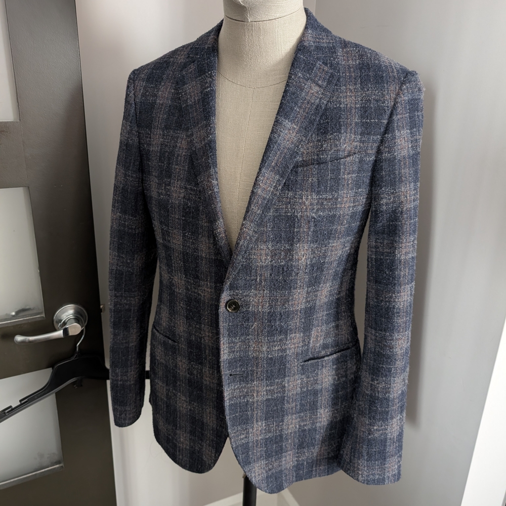 SOLD ///Black Brown 1826 Navy and Gray Check Blazer